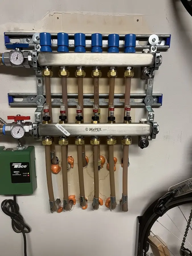 Plumber performing Gas Leak Detection at a residential property in South Tucson